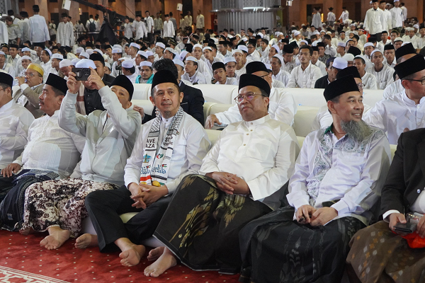 ustadz_zaitun_r.png